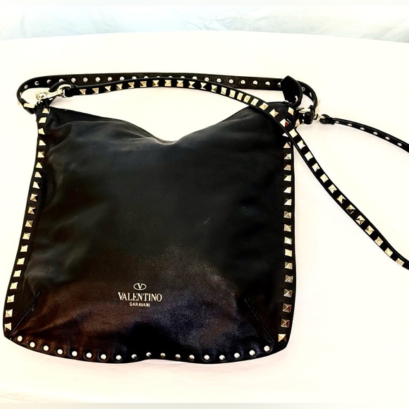 Valentino Garavani Rockstud
Messenger/Hobo - Authentic Very Good
Condition - Picture 3 of 6